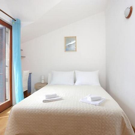 Holiday Home Mons Aureus Gornje Sitno Luaran gambar