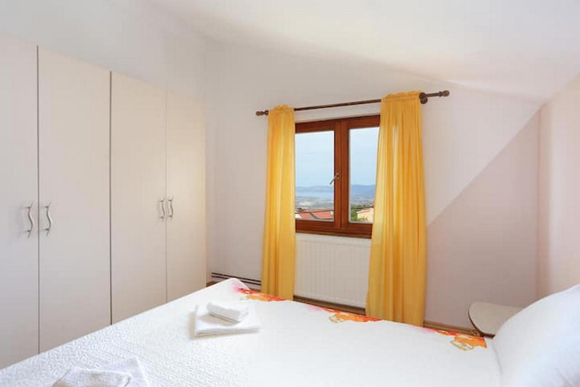 Holiday Home Mons Aureus Gornje Sitno Luaran gambar
