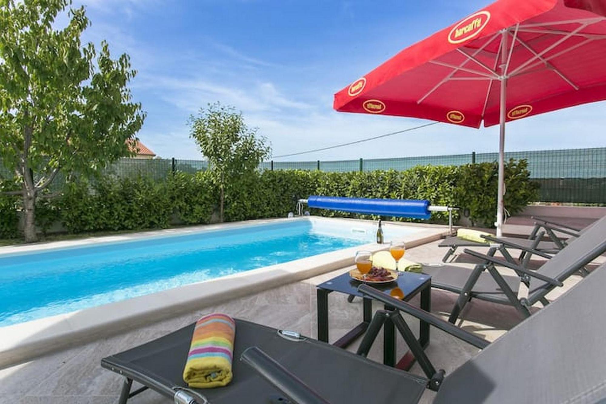 Holiday Home Mons Aureus Gornje Sitno Luaran gambar