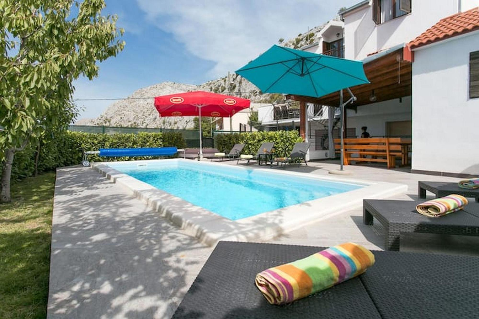 Holiday Home Mons Aureus Gornje Sitno Luaran gambar